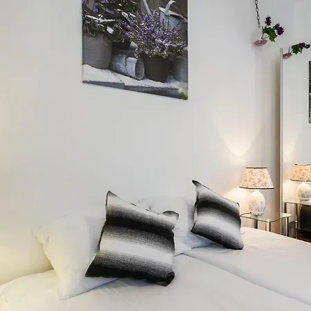 Apartment Bagi Apartment In Old Town Center *