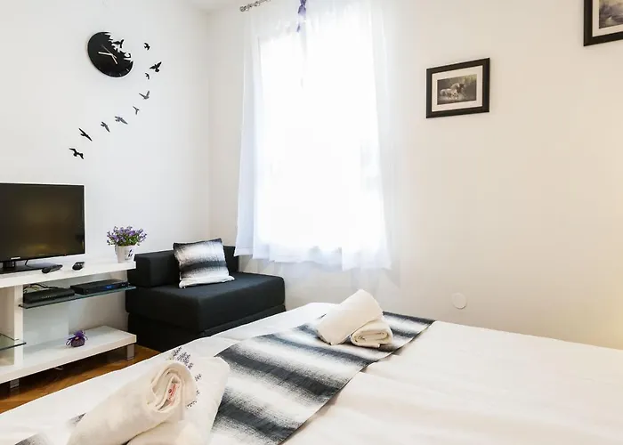 Bagi Apartment In Old Town Center