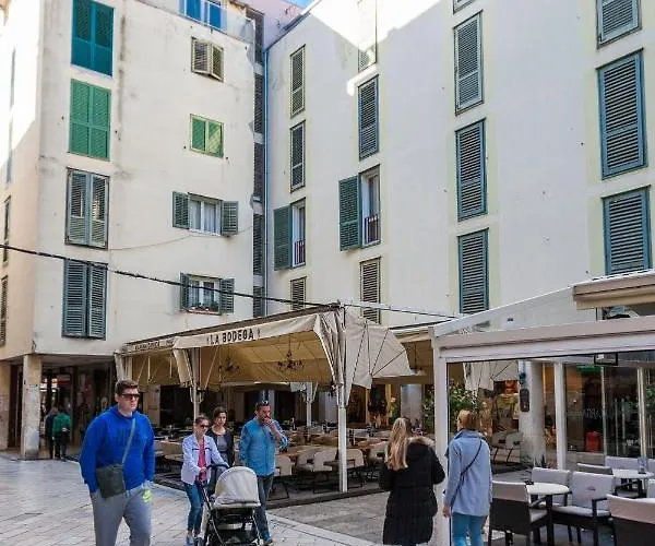 Bagi Apartment In Old Town Center *