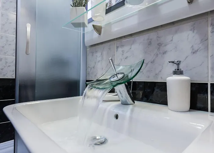 Bagi Apartment In Old Town Center *